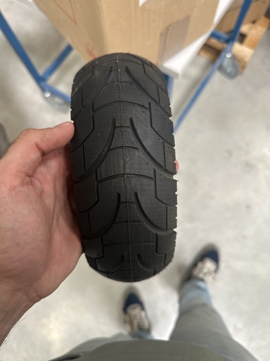 [RSP110039001] Pneu 80/55- 6.5 Tubeless